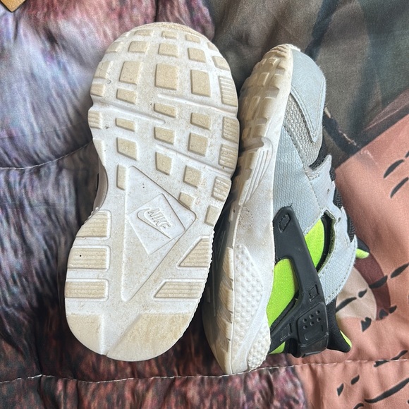 Nike boys shoe 8.5 - Picture 4 of 4